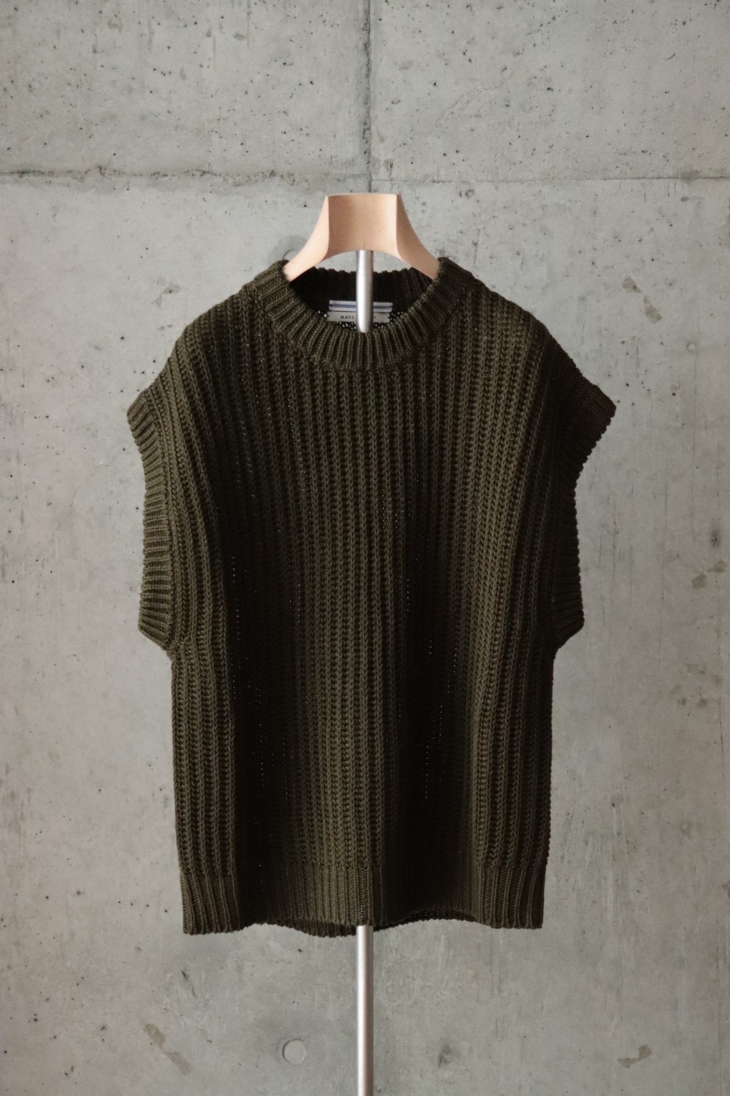 Cristaseya for IDEAL – LINEN RIBBED 3YARN SWEATER&GILET | IDEAL