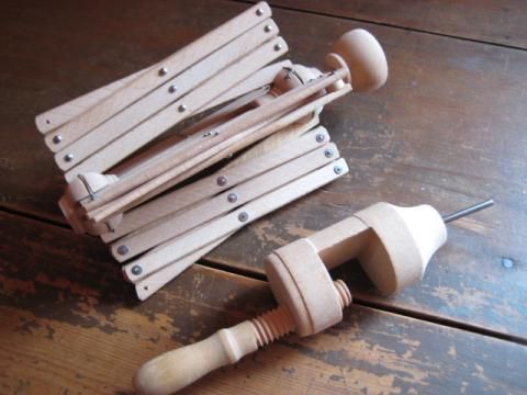スウェーデン製・木製かせくり器 （Sサイズ/携帯用） - 北欧雑貨