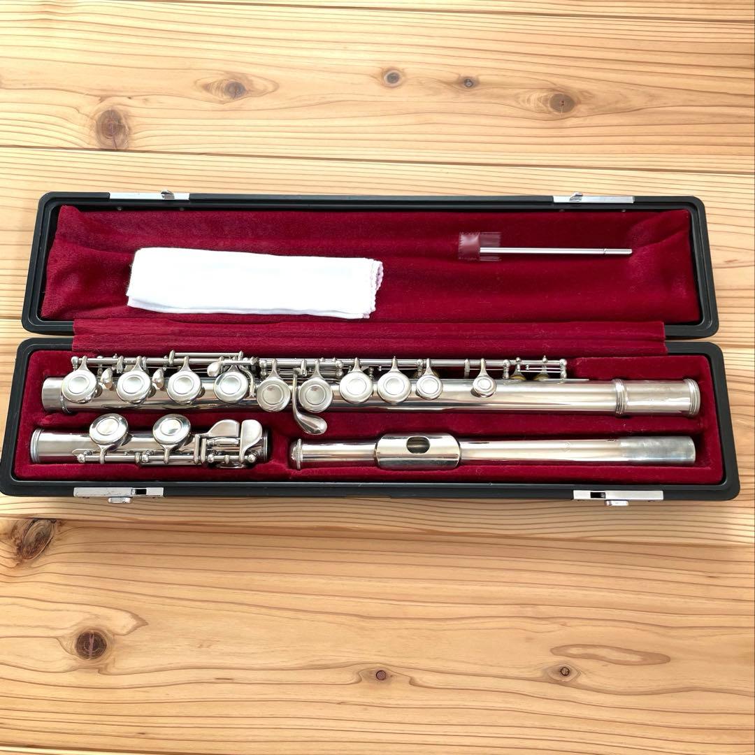 ヤマハフルート　YFL-211 Eメカ付き